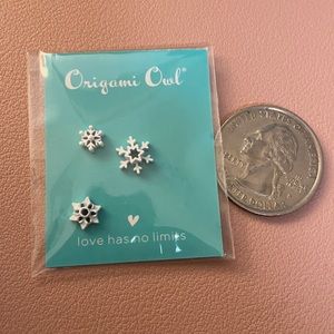 Snowflake charms